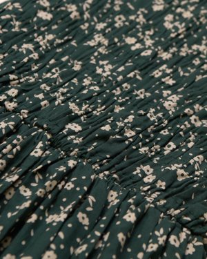 Vera in Meadow Green