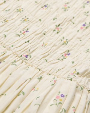 Vera in Creamfield Bloom